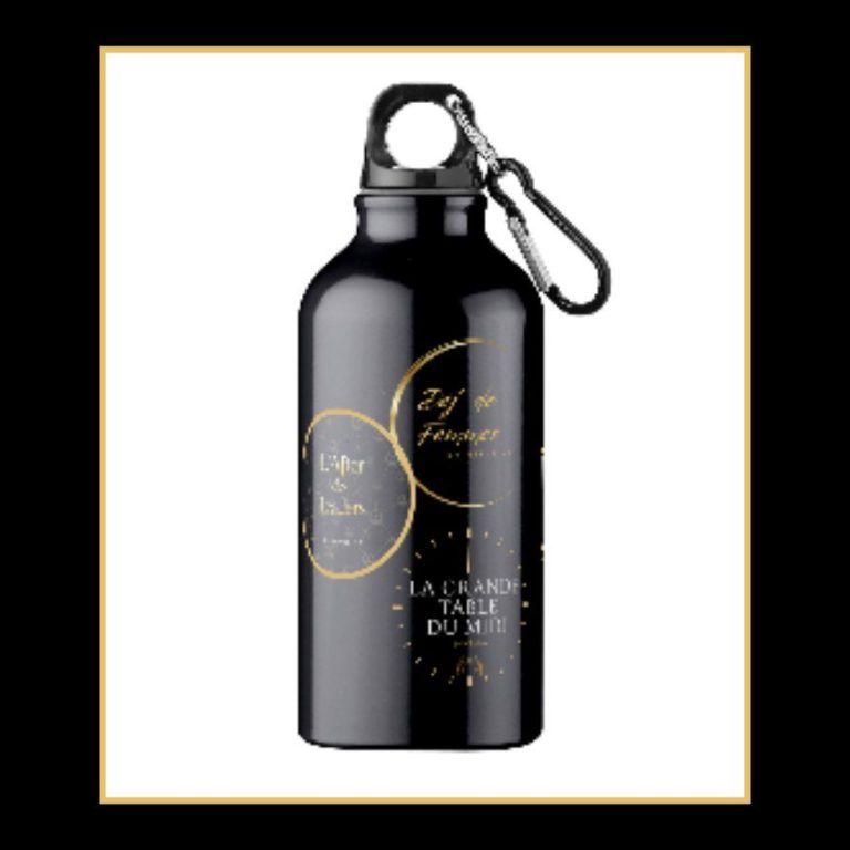 Gourde Evenements by Nikolina Gourde noire avec inscription élégante et un mousqueton pour l'attacher. Networking by Nikolina