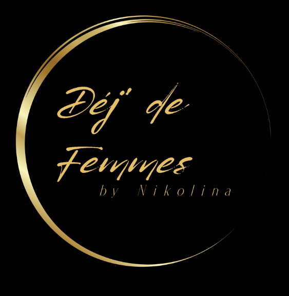 Logo élégante avec texte doré sur fond noir, indiquant "Déj' de Femmes by Nikolina".