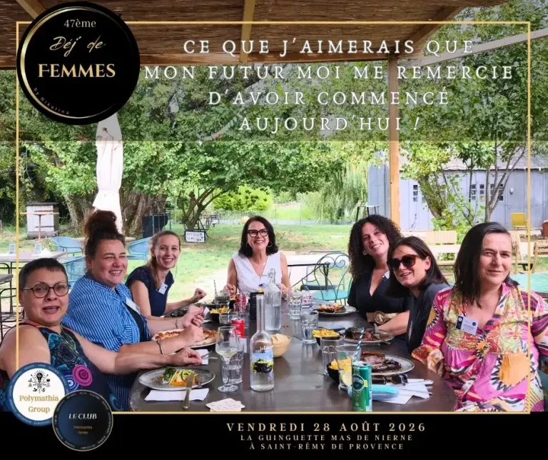 Déj de Femmes à la Guiguette mas de Nierne à St Rémy de Provence le 28 août 2026 Femmes souriantes dans un restaurant dans la nature