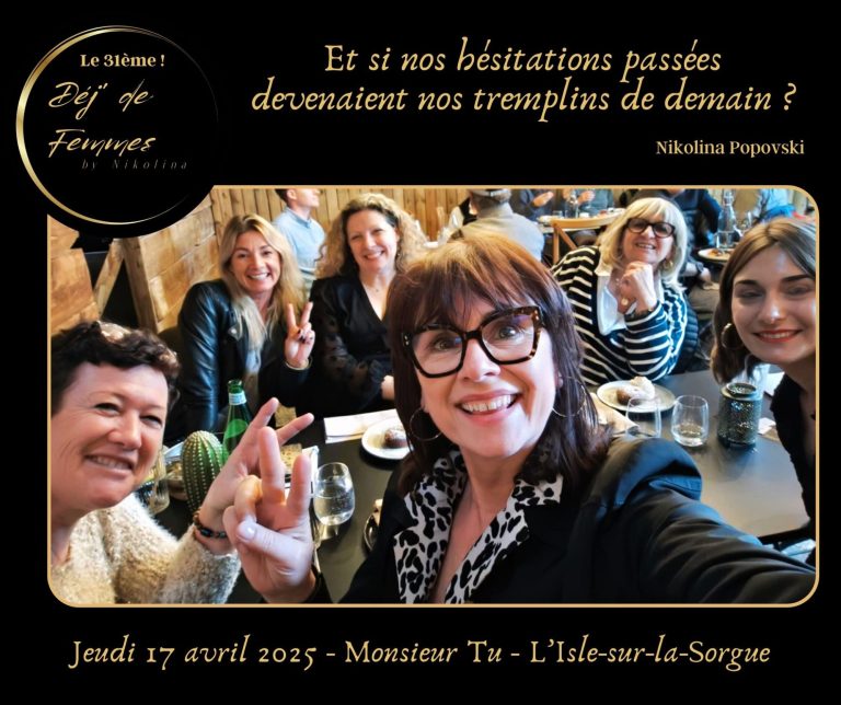 Groupe de femmes souriantes posant ensemble lors d'un événement à l'Isle sur la Sorgue