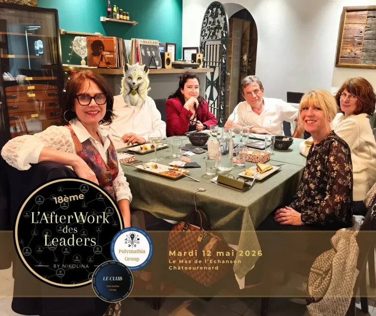 L'AfterWork des Leaders 18ème - Mas de l'Echanson à Châteaurenard Groupe de personnes autour d'une table avec des plats, sourires et ambiance conviviale.